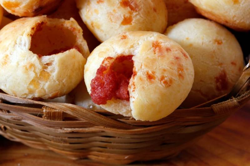 brazilian-snack-cheese-bread-pao-de | super bowl snacks
