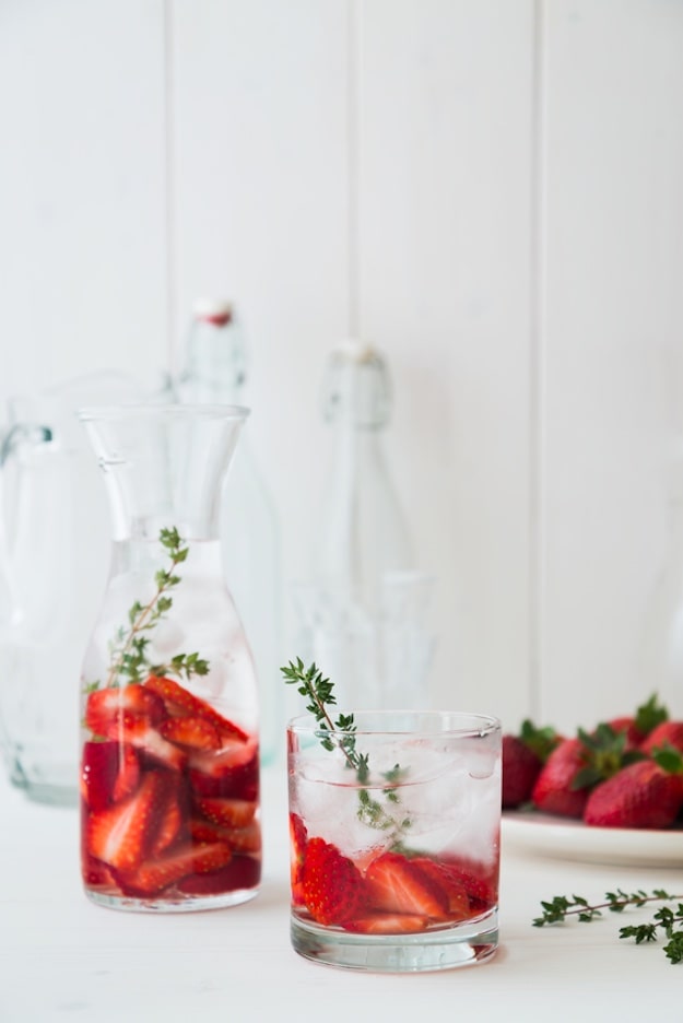 Strawberry | DIY Detox Water Ideas To Stay Refreshed