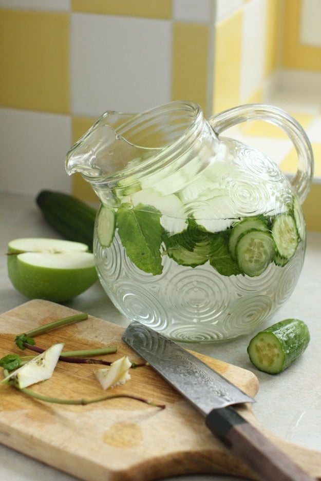 Dieter's Wonder Water | DIY Detox Water Ideas To Stay Refreshed