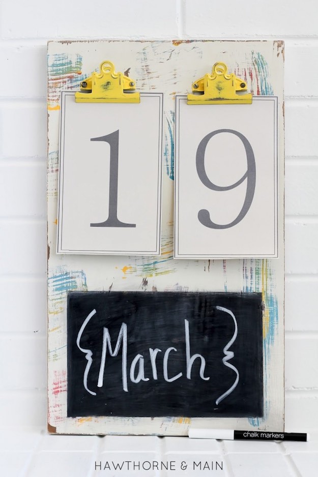 Chalkboard Calendar | More Easy Crafts to Make and Sell