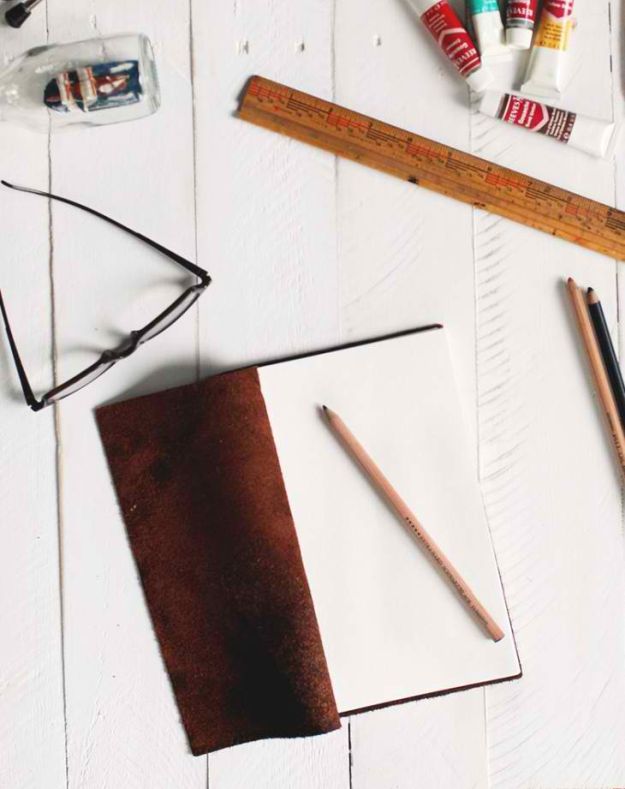 DIY Leather Sketchbook | DIY Ideas For Father’s Day Cards