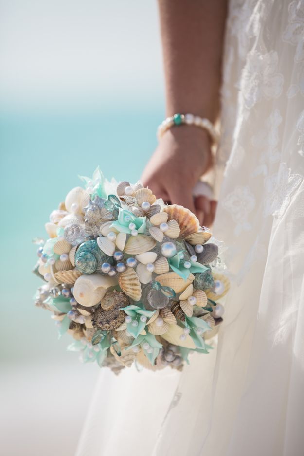 Wedding Bridal Bouquet | Unique Summer Beach Wedding Ideas