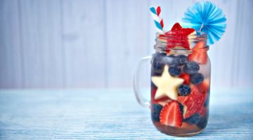 Feature | Patriotic drink cocktail with strawberry, blueberry and apple | 4th Of July Drink Recipes In Mason Jars To Mix At Home