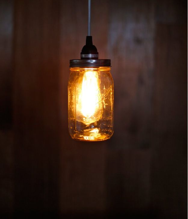 Mason Jar Pendant Light | DIY Pottery Barn Hacks