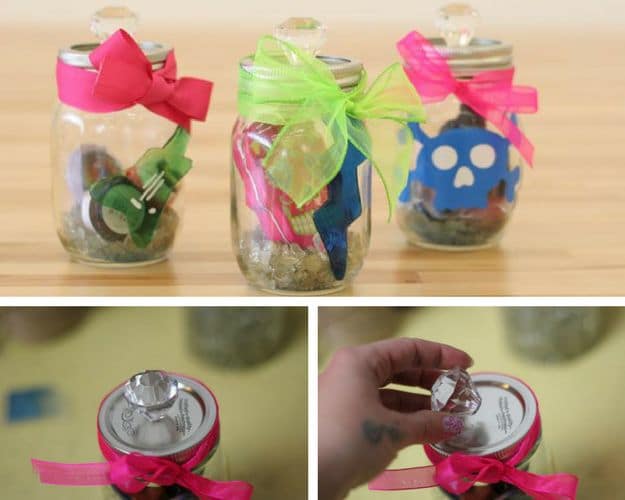 The Mason Jar Gift Box | Step 4: Add A Fab Handle To The Lid | Awesome Gift Wrapping Ideas | Gift Wrapping Tutorials