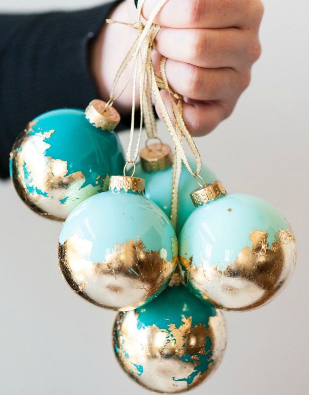 35 Easy DIY Christmas Ornaments For A Personalized Tree Decor