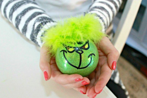 Grinch DIY Christmas Ornaments | Easy DIY Christmas Ornaments For A Personalized Tree Decor