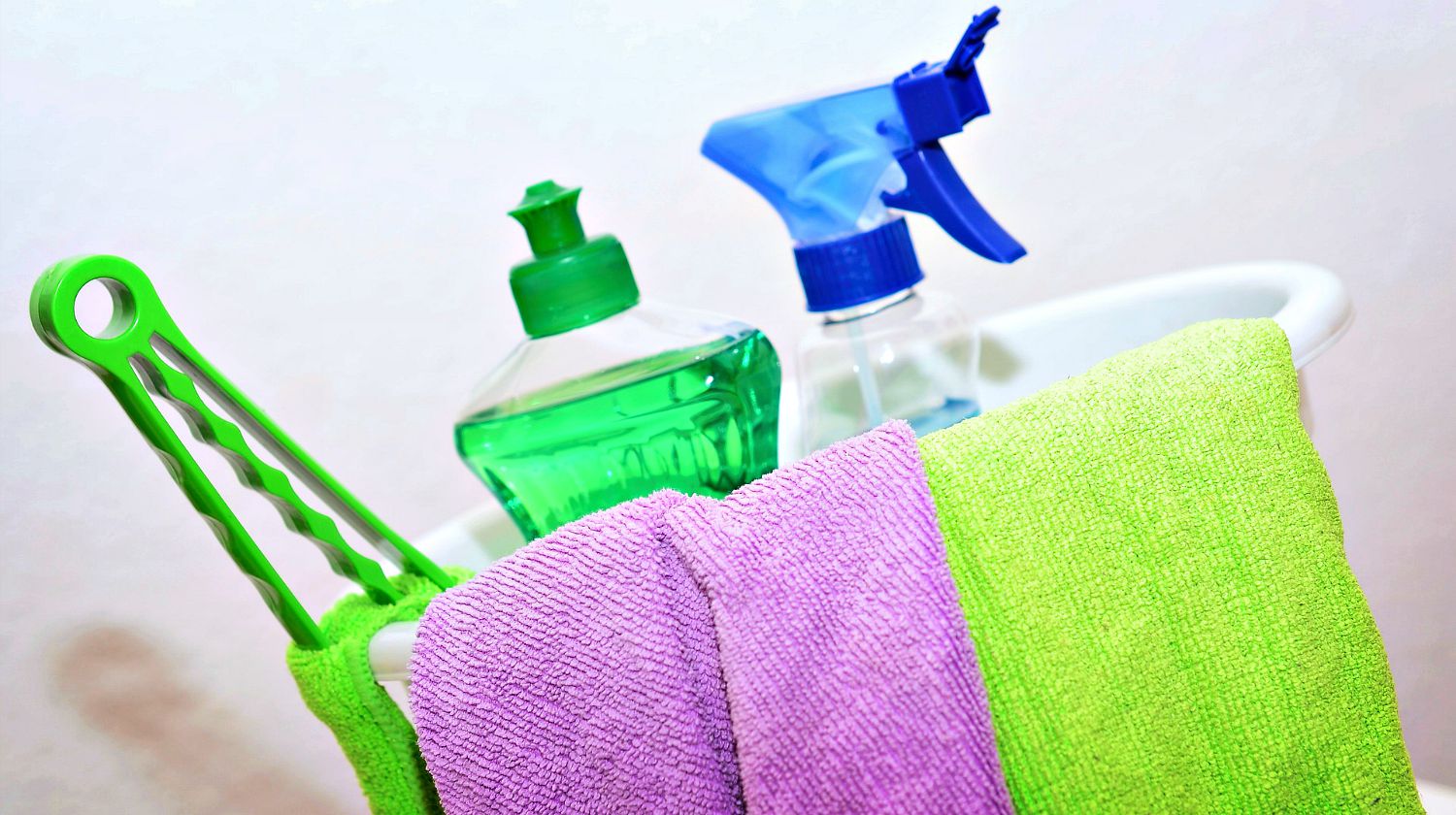 ویژگی |  سبد با تجهیزات نظافت |  هک تمیز کردن 10 دقیقه ای برای درخشان نگه داشتن خانه شما