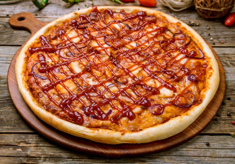pizza meat barbecue sauce
