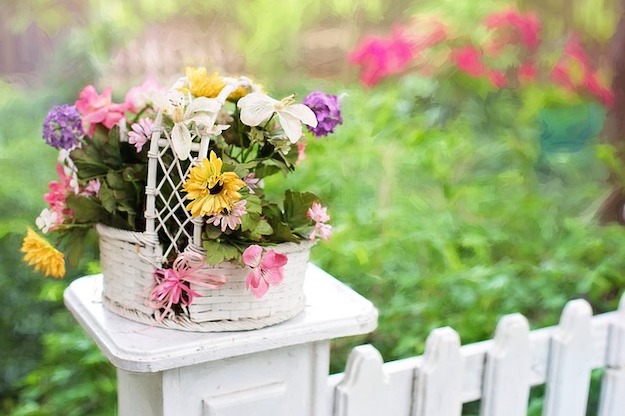 10 ایده زیبا برای چیدمان گل را در https://diyprojects.com/10-stunning-floral-arrangement-ideas/ ببینید.