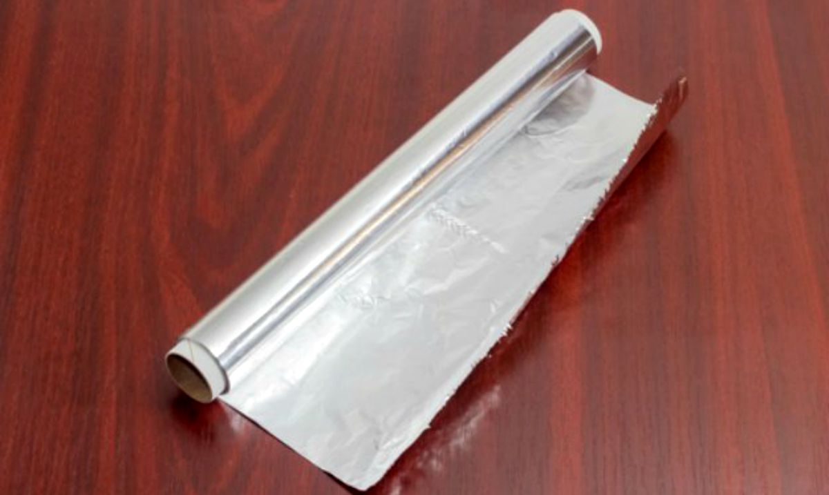 Aluminum foil | Things To Never Throw Away For DIY Junkies [2nd Edition]