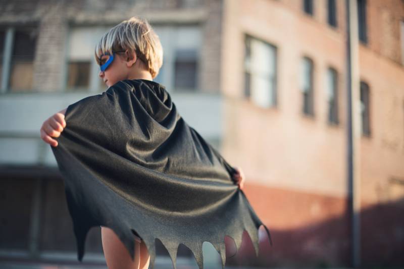 qJDkJRTedNw Junge mit Batman-Umhang | Superhelden Kostüme Designs