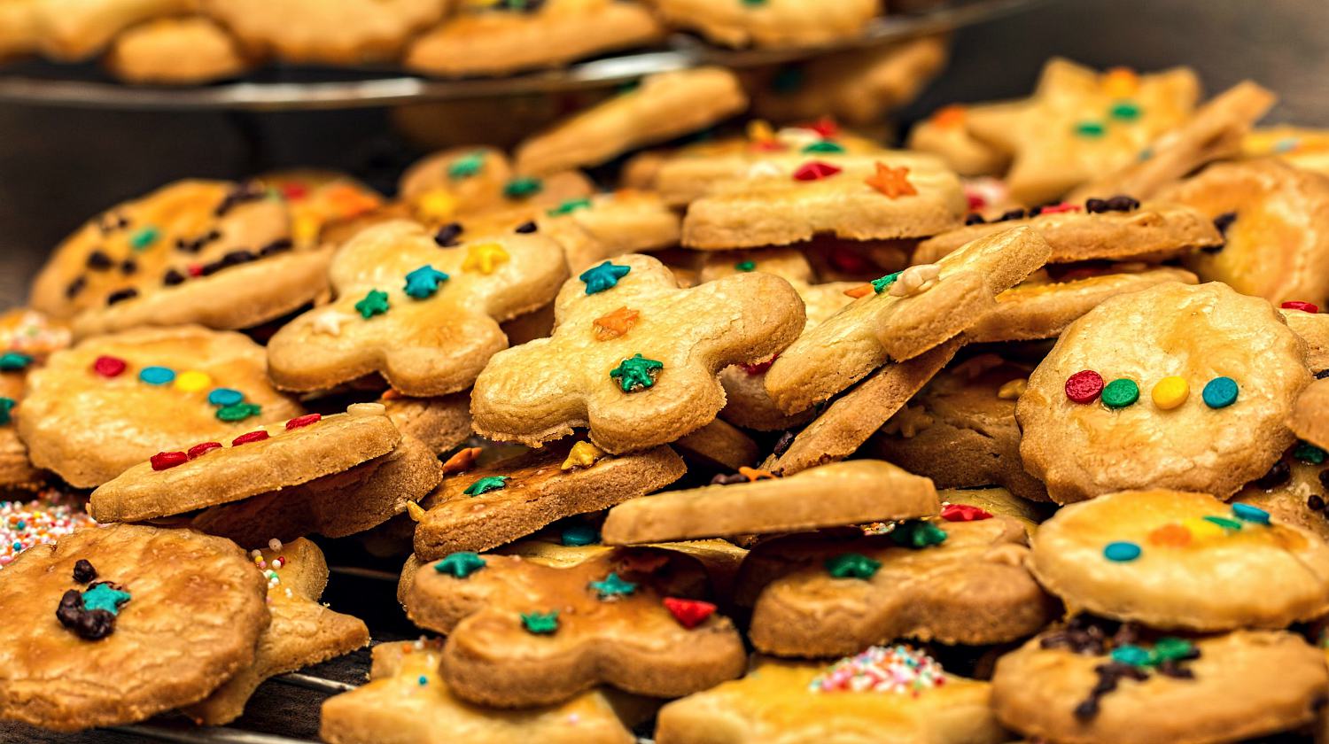 Feature | Homemade brown cookies | Best Christmas Sugar Cookie Recipe | How To Make Christmas Cookies