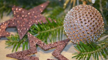 close up of christmas tree decorations on table | DIY Christmas Decorations | Totally Unique DIY Decor Ideas | DIY Christmas Decorations | christmas decorations to make yourself | Featured