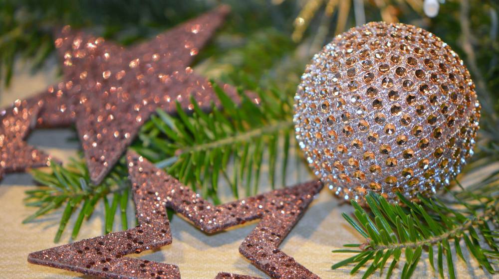 close up of christmas tree decorations on table | DIY Christmas Decorations | Totally Unique DIY Decor Ideas | DIY Christmas Decorations | christmas decorations to make yourself | Featured