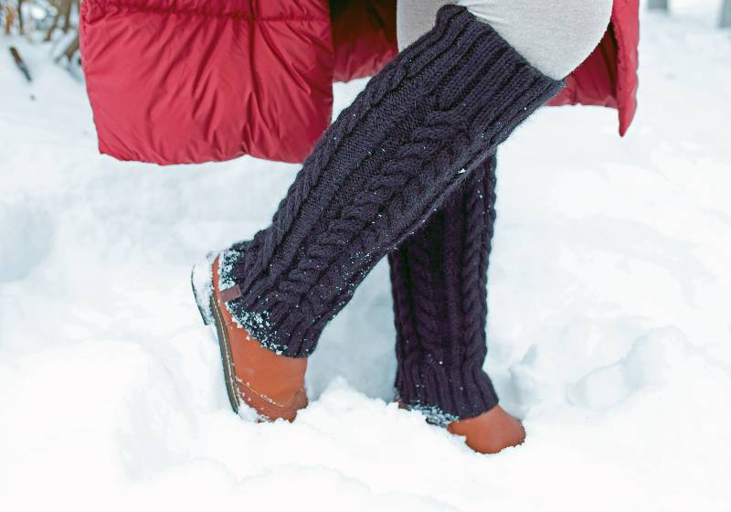 Black knitted leg warmers | Beginner Crochet Leg Warmers