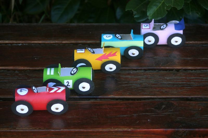 toilet-paper-roll-race-cars | easy toilet paper roll crafts