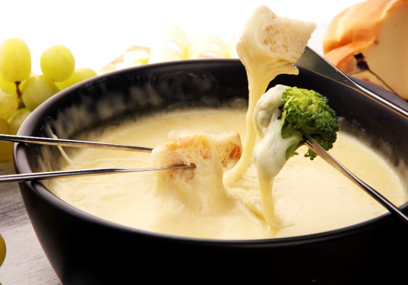gourmet swiss fondue dinner on winter | easy irish recipes