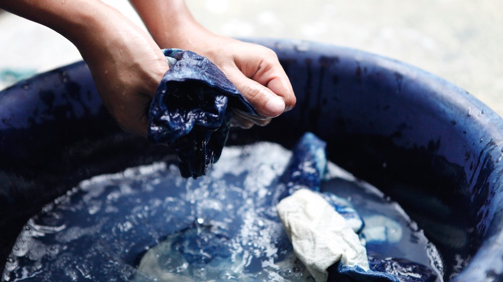 fabric dyeing | Shibori Tie Dye Patterns You Can Try At Home | featured