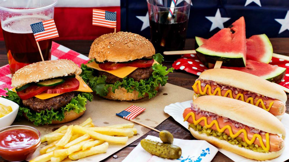4th of july picnic | Festive 4th Of July Recipes And Party Food Ideas You Can DIY | Featured