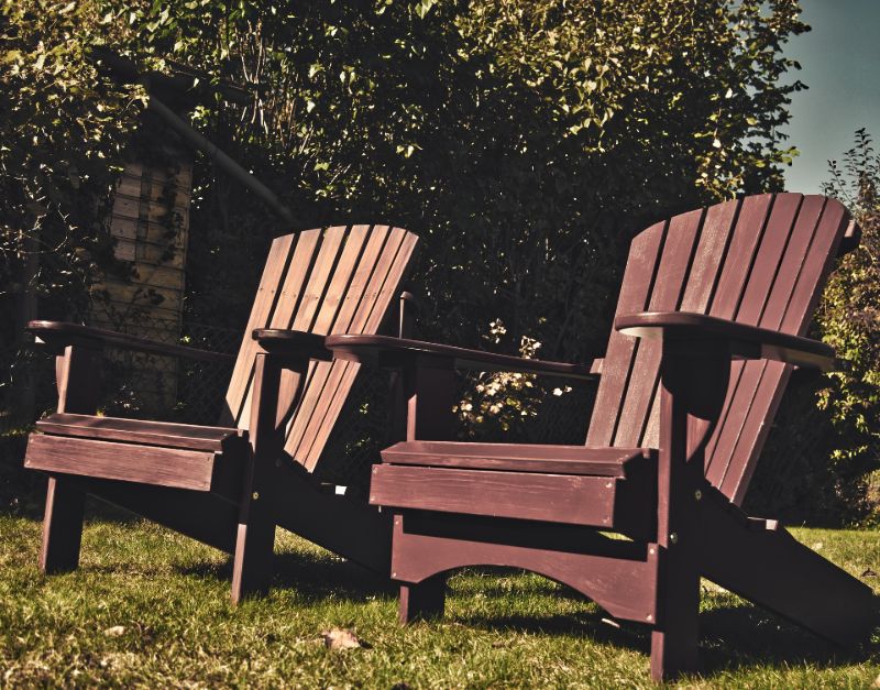 Apply Finishing Touches | DIY Pallet Adirondack Chair You Can DIY For Your Backyard
