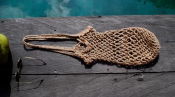 A crocheted market bag that can also be use for the beach | How To Make A French Market Crochet Bag While Stuck At Home | Featured