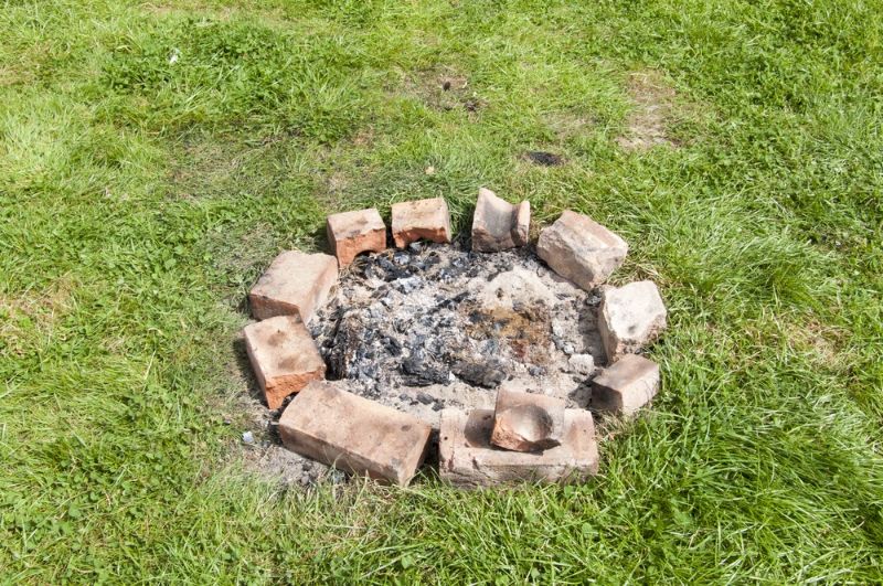 mini-campfire-pit-after-used-showing | simple diy outdoor projects
