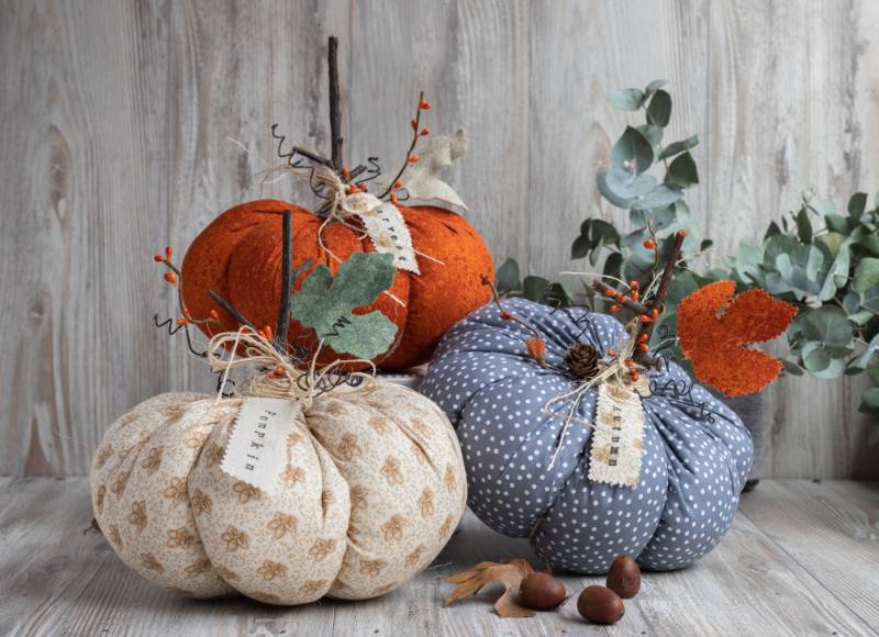 handgemachte gemütliche Stoffkürbisse Herbstdekoration | Herbst Kürbis Handwerk für Erwachsene