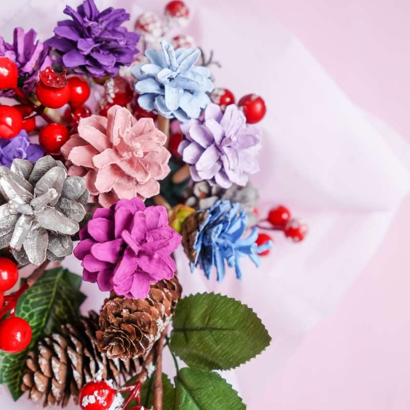 christmas-decoration-bouquet-pine-cones-red | crafts for kids