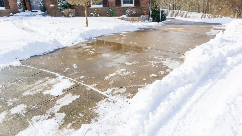 Homemade Deicer Products For Your Frozen Driveways