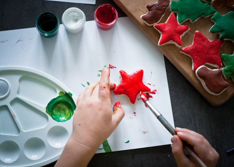 Kinderfarben-Farben-Weihnachtsspielzeug-gemacht |  Salzteigkreationen für Erwachsene
