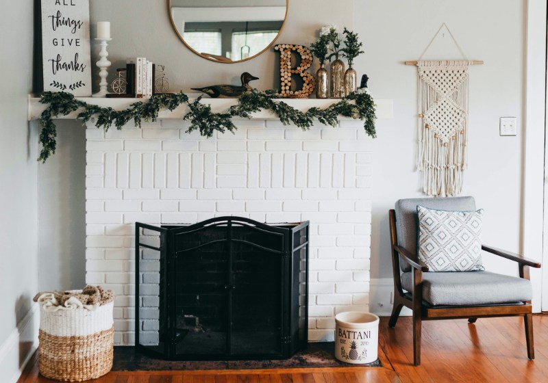 l8Y9fVgxrEE white fireplace mantel with decors | diy wood fireplace mantel