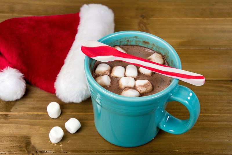 peppermint-striped-spoon-on-hot-chocolate | hot chocolate