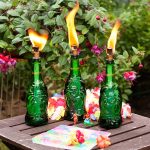 17-easy-diy-backyard-project-ideas-tiki-torch