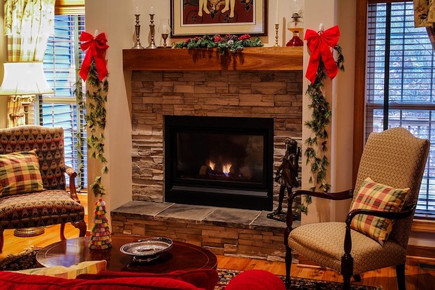 mantel decorating