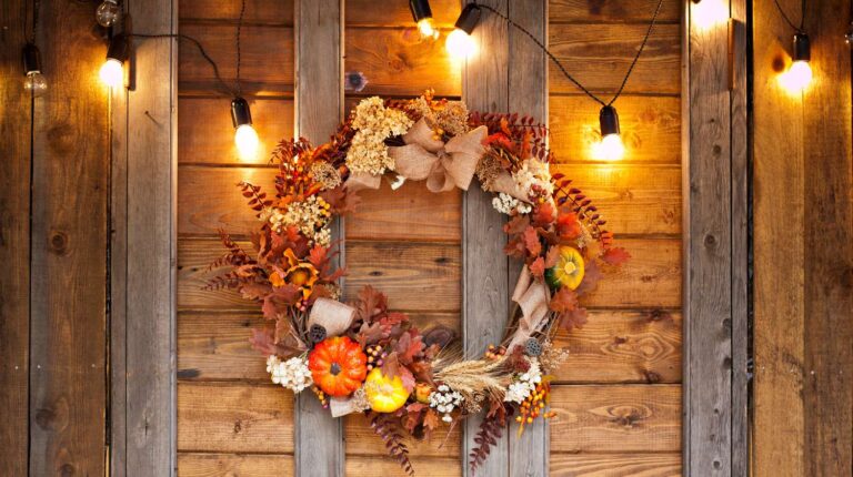Autumn wreath of leaves and berries. Autumn decor, fall mood, autumn still life | Fun Fall Wreath Ideas | How To Make Front Door Wreaths | Featured