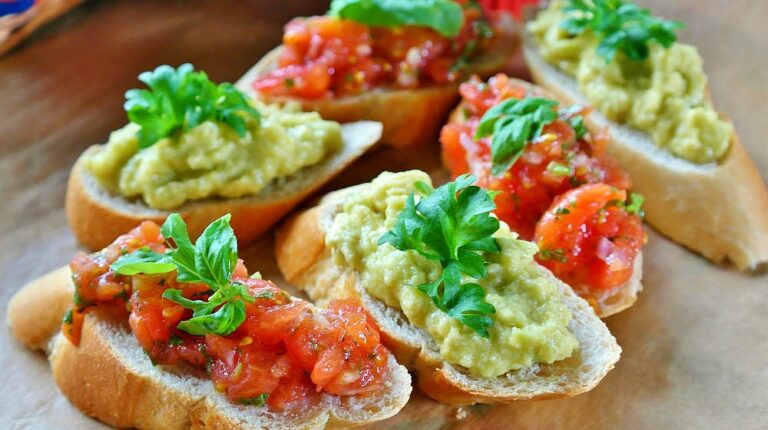 Ruschetta bread baguette tomatoes | Easy Finger Foods | Recipes And Ideas For Your Party | Featured