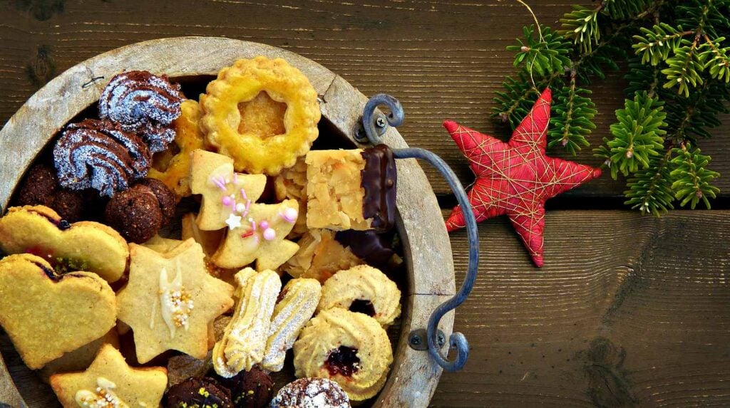 Feature | Christmas cookies | Christmas Gifts For Girlfriend | 28 DIY Gifts For Your BFF