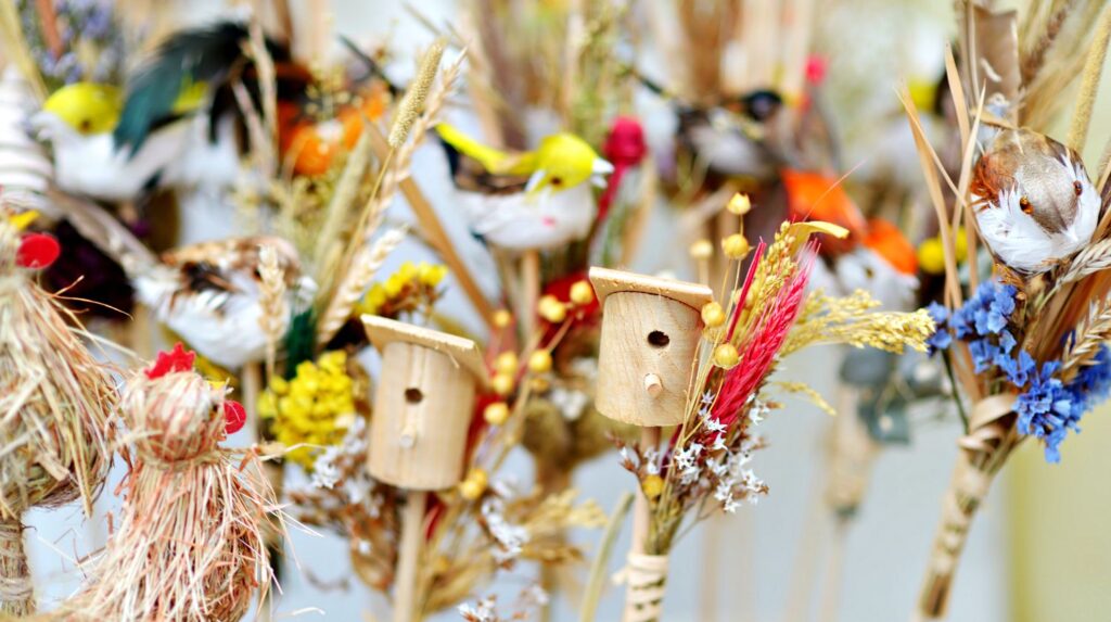 Feature | Cute small nesting boxes sold on spring market | Spring Craft Projects You Need To Try This Season | DIY Projects