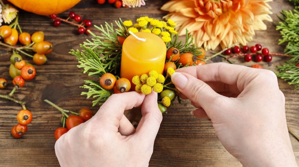 florist-work-how-make-autumn-floral | Festive Thanksgiving Crafts And Ideas To Decorate Your Home With | Featured