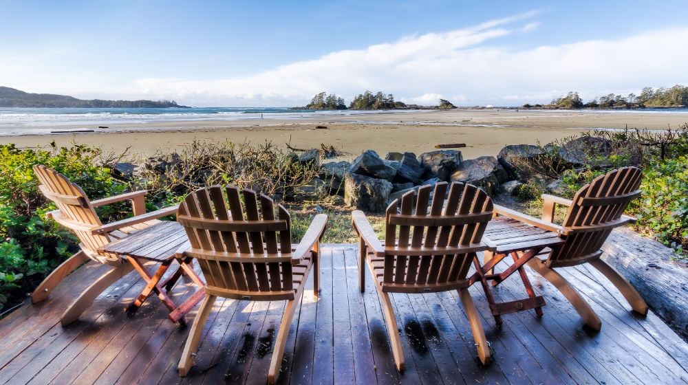 Relaxing view with adirondack chairs | DIY Pallet Adirondack Chair You Can Do For Your Backyard | Featured