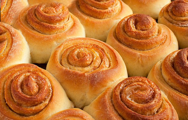 homemade-cinnamon-rolls-11