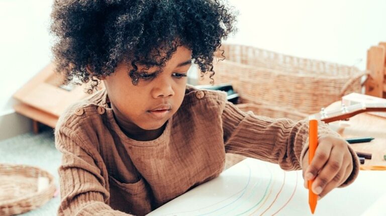 toddler starts to draw a rainbow | How To Teach Kids To Draw To Boost Their Creativity | Featured