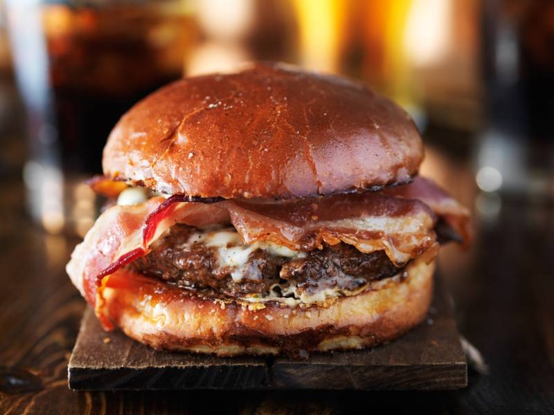 juicey-gourmet-cheeseburger-melted-pepper-jack | most popular super bowl food