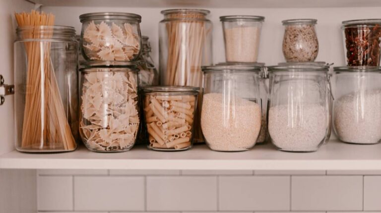 kitchen-storage-organization-zero-waste-plastic Kitchen Pantry Organization Projects featured