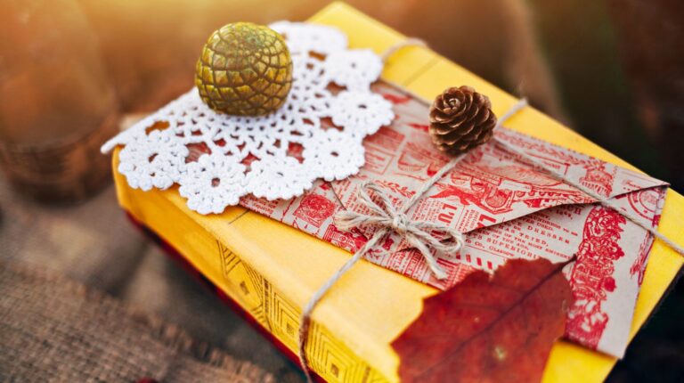 Featured | Old books with envelope | DIY Projects Made From Old Books | Art Of Upcycling