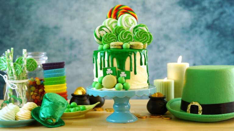 st. patricks day treats |St Patricks Day theme candyland novelty drip cake and party table