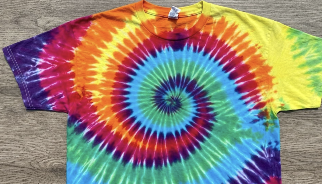 How to Make a Classic Spiral Tie Dye Shirt (Kids Tutorial)